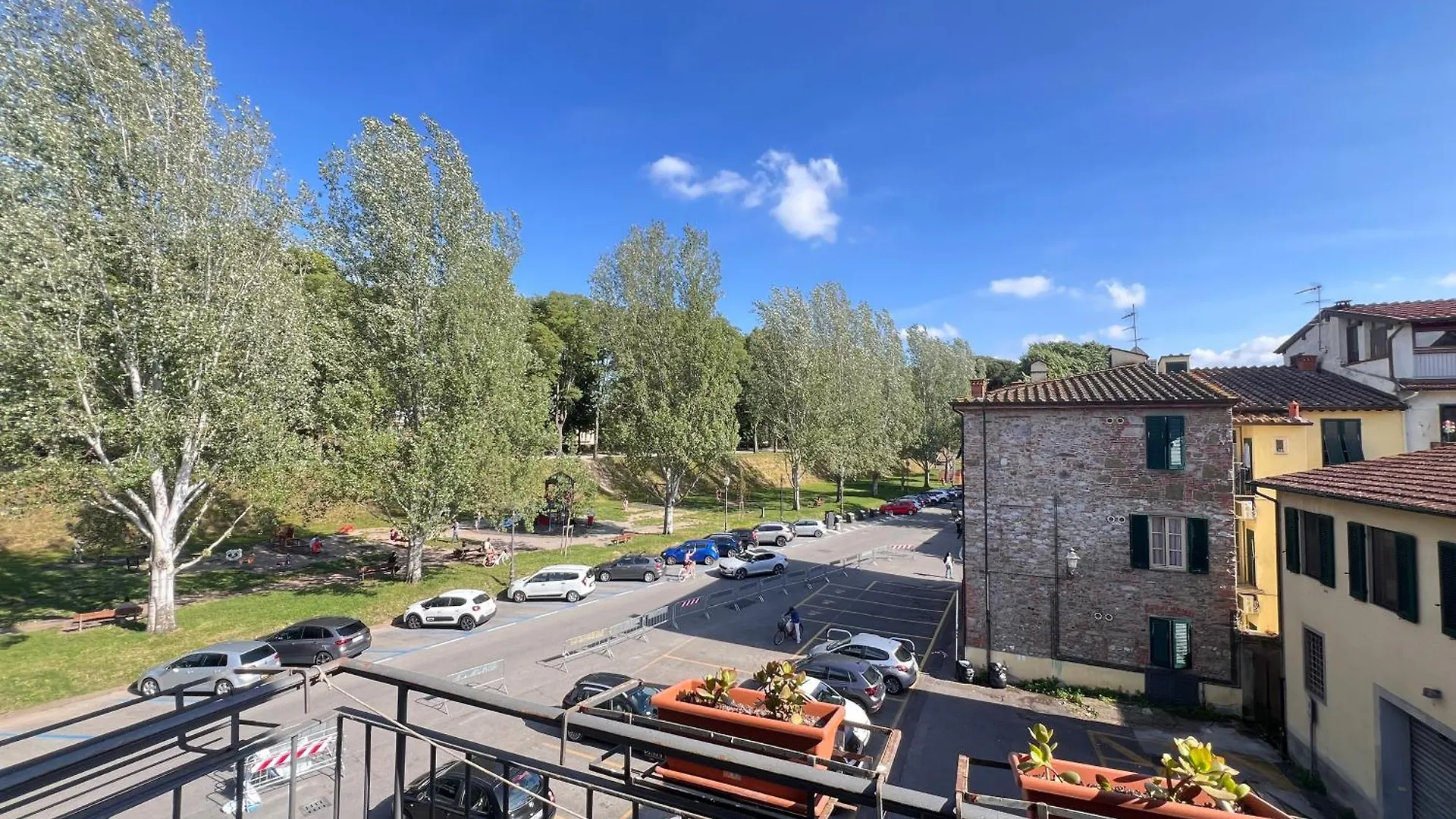 Fronte Mura Lucca 0*,  Itálie